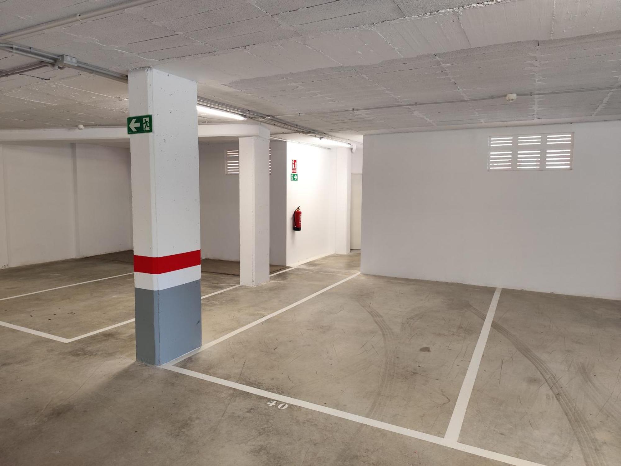 Home In Castro Con Parking Buitenkant foto